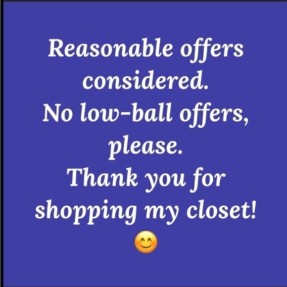 Vintage Goldtone Clip on Earrings - Picture 2 of 2